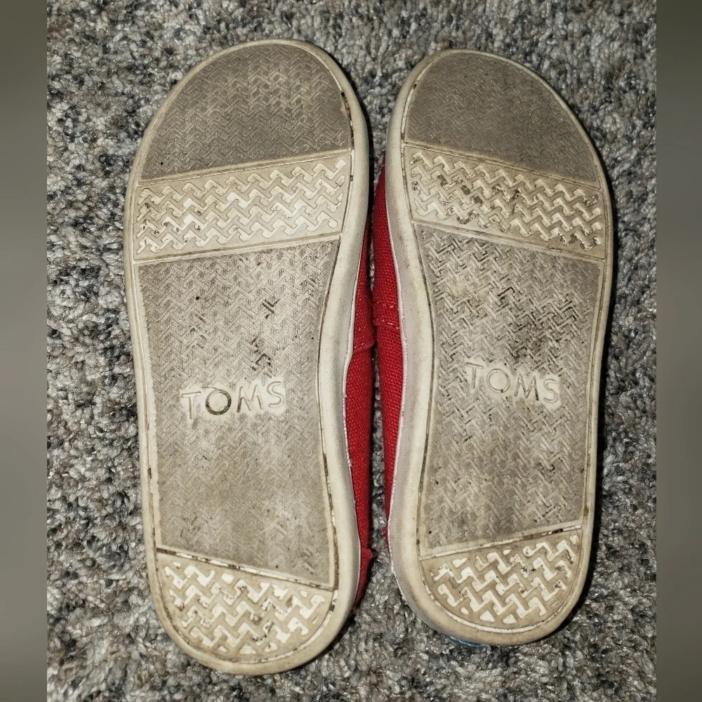 TOMS| Kids Red Canvas Shoes